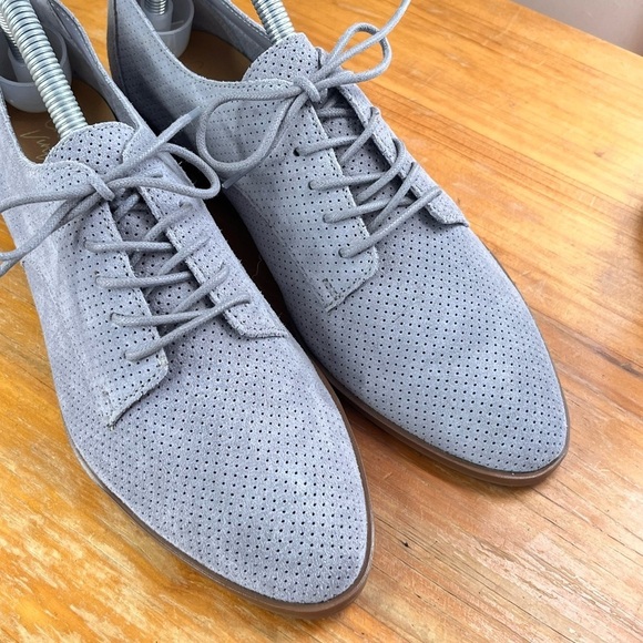 Crown Vintage Gray Perforated Flats - Picture 5 of 12